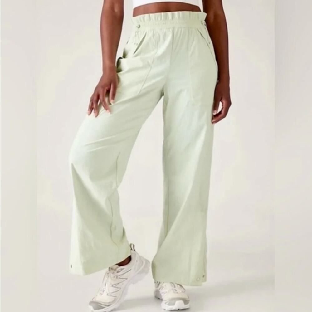 ATHLETA Trekkie High Rise Parachute Pant Celadon Tin Green Sz 10 $129 {RR40}